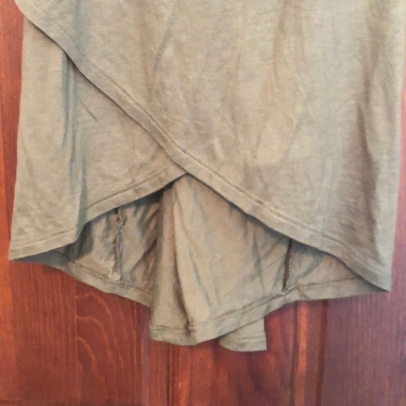 Top - Picture 2 of 4